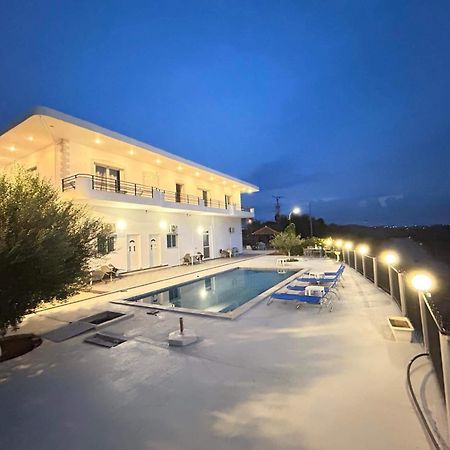 Anastasias Apartments Sarande Exterior photo